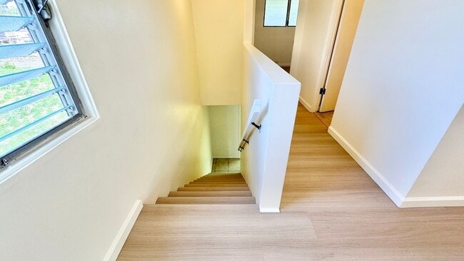 Building Photo - 99-040 Upapalu Dr