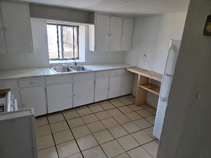 Building Photo - 1711 1/2 Agua Fria St