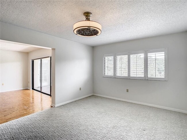 Building Photo - 1158 Carmel Cir