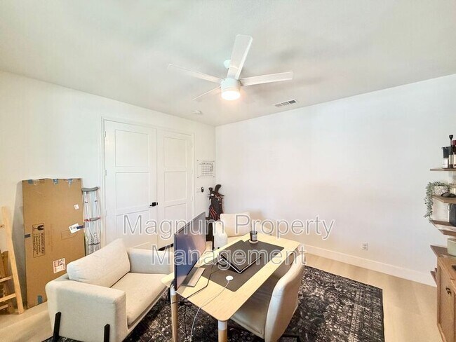 Building Photo - 34257 Swordfern Pl