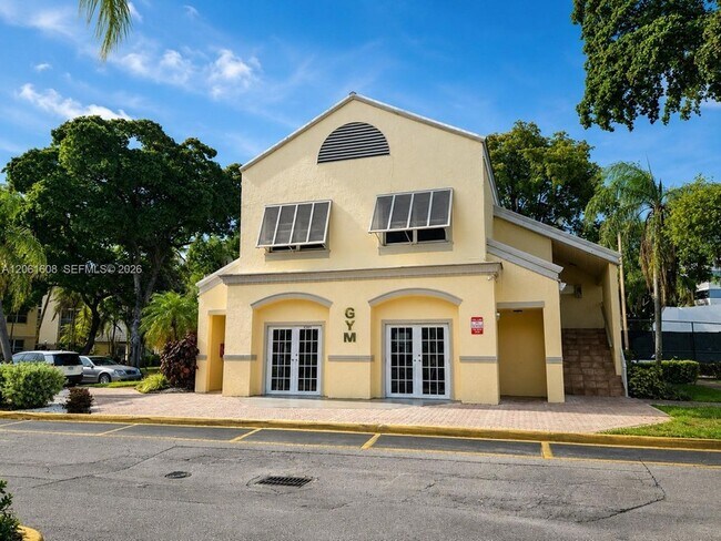 Building Photo - 8363 Lake Dr