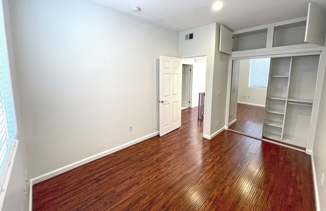 Bedroom # 1 - 5330 Satsuma Ave