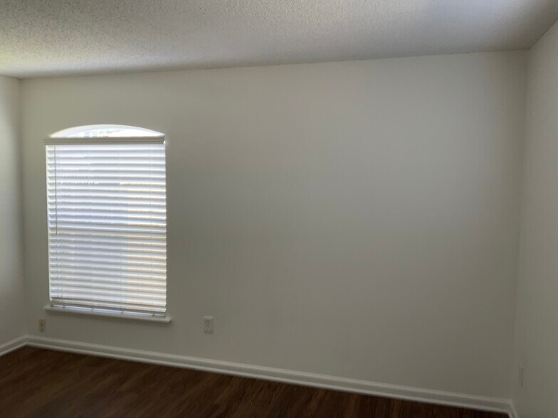 Building Photo - 10959 Darlington Oak Ct