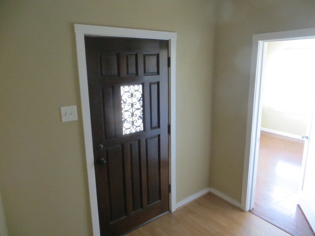 Building Photo - Country Home, 4BR+ Den/2BA, Blt 1960’s - L...