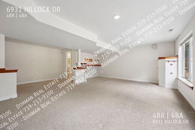 Building Photo - 6931 Hillock Dr