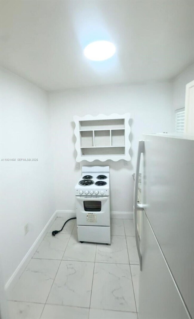 Building Photo - 785 NW 76th St