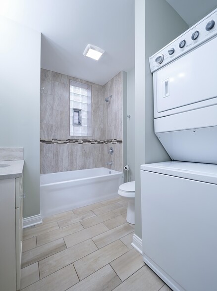 Building Photo - 3156 N Central Park Ave