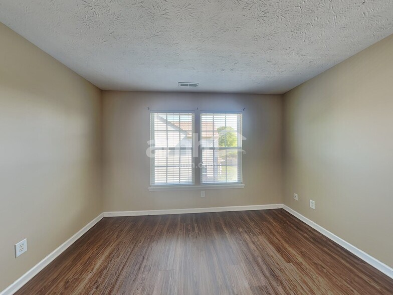 Building Photo - 5940 W Nautica Blvd