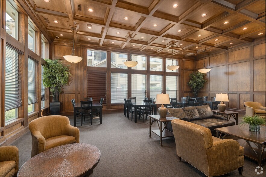 Lounge - Eagle Point