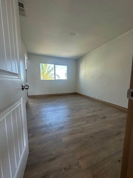 Building Photo - 347 N Eucalyptus Ave