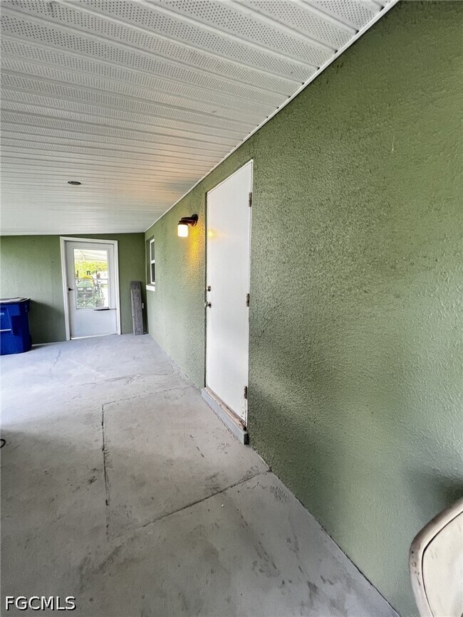 Building Photo - 4145 Saums Dr