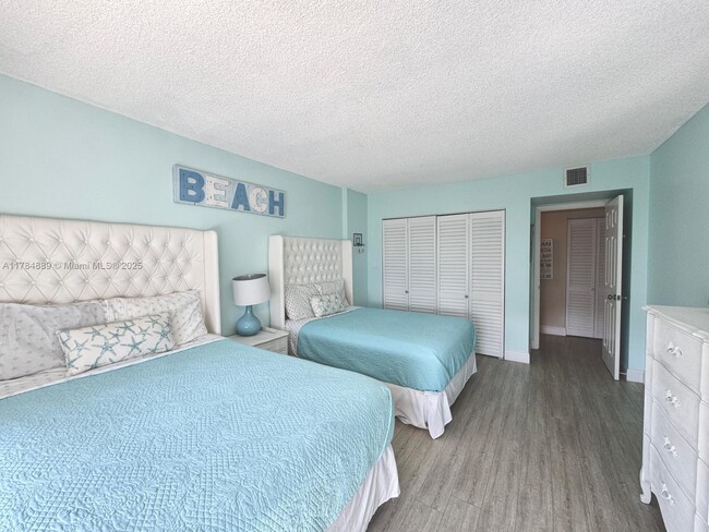 Building Photo - 3800 S Ocean Dr