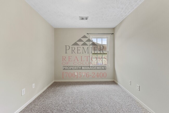 Building Photo - 6009 N Pointe Dr