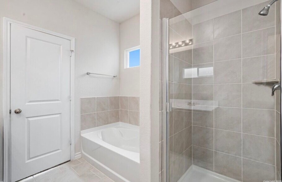 Building Photo - 2926 Wentwood Run