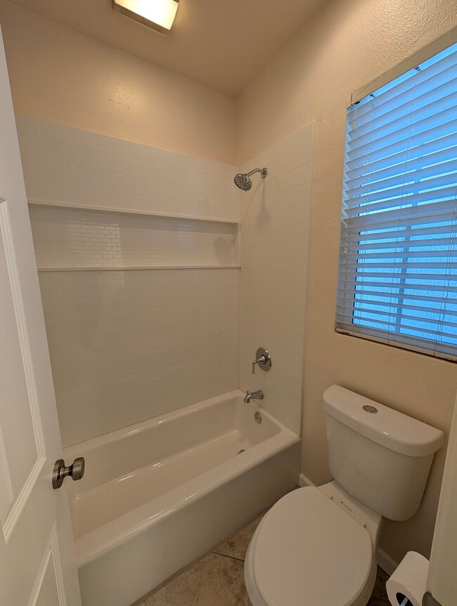 Building Photo - 1468 Burns Ln