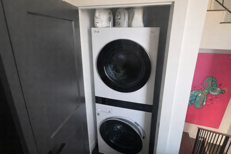 Building Photo - 889 30th St