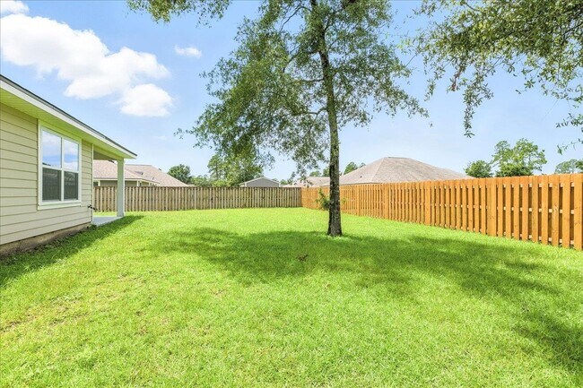 Building Photo - 18 E Sycamore Trl