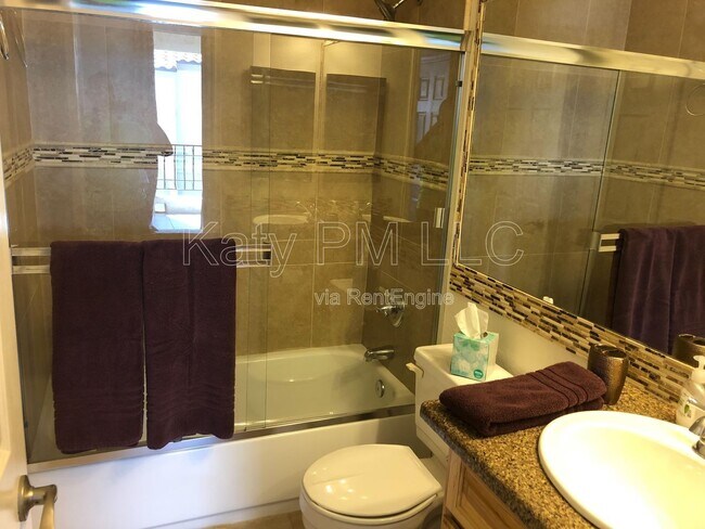 Building Photo - 9708 E Vía Linda