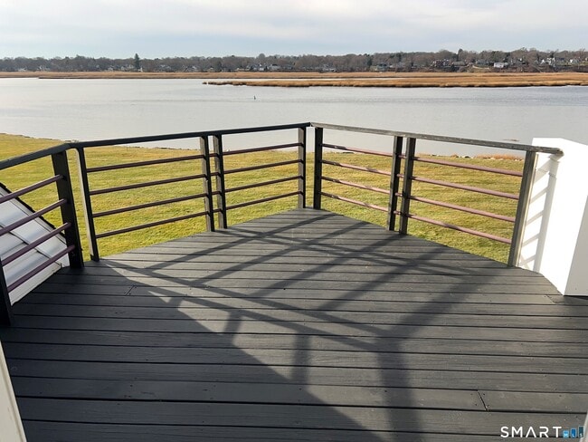 Building Photo - 1433 Windward Rd