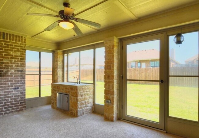 Building Photo - Harker Heights Home With Upgraded Features