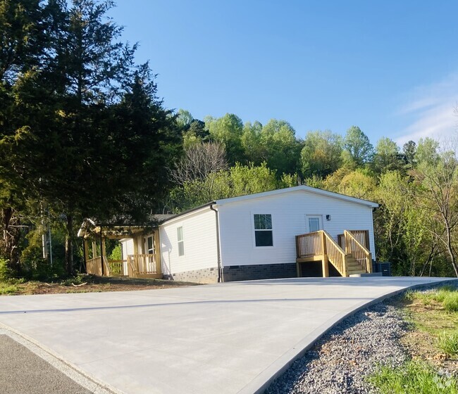 Building Photo - 9556 Crisman Rd
