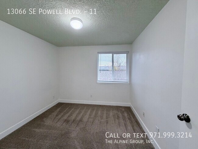 Building Photo - 13066 SE Powell Blvd