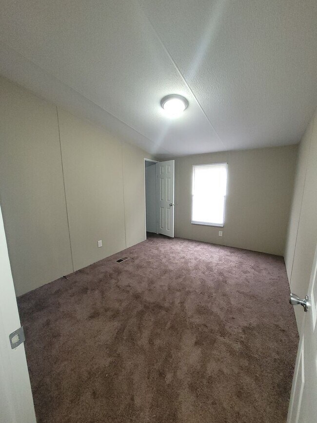 Building Photo - NOW PRE-LEASING-Accepting Applications- Elbert Co-Bowman, GA- 4 Bedroom and 2 Bathroom Manufactur...