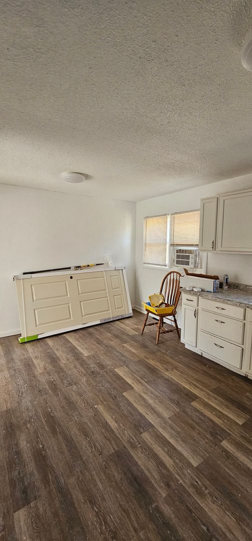 Building Photo - Renovated 4 bedroom with full unfinished basement