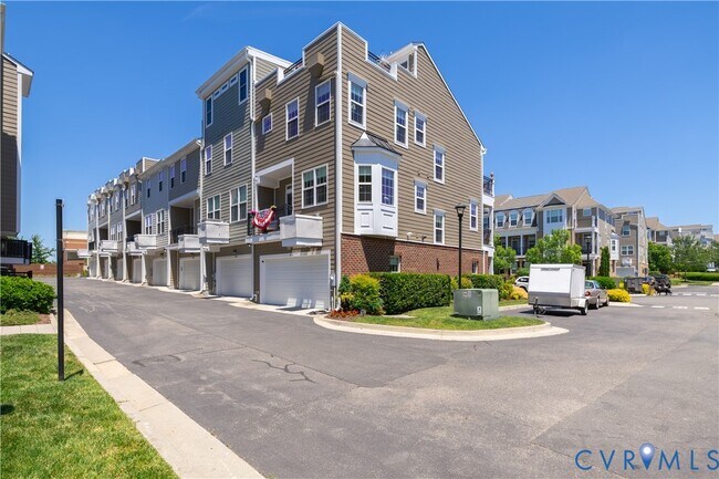Building Photo - 3921 Liesfeld Pl