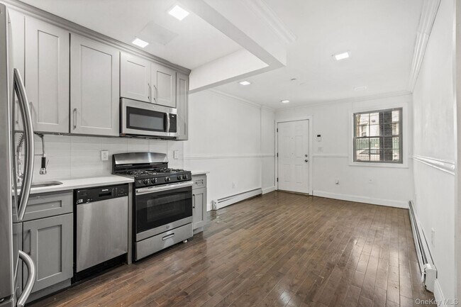 Building Photo - 4828 Barnes Ave