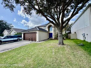 Building Photo - 2015 Canopy Dr