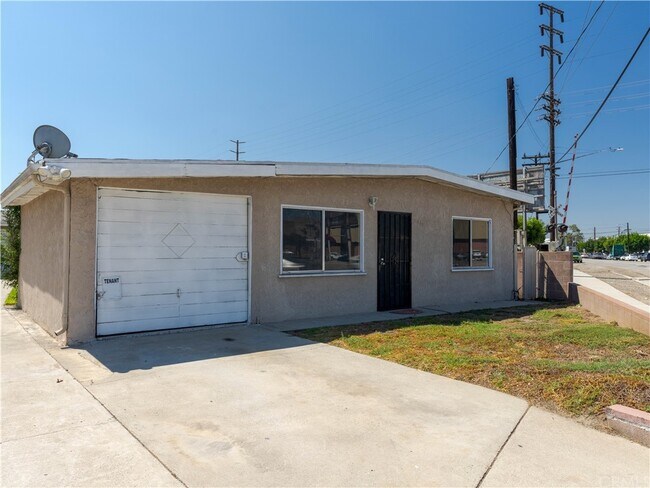 Building Photo - 9412 Nance Ave