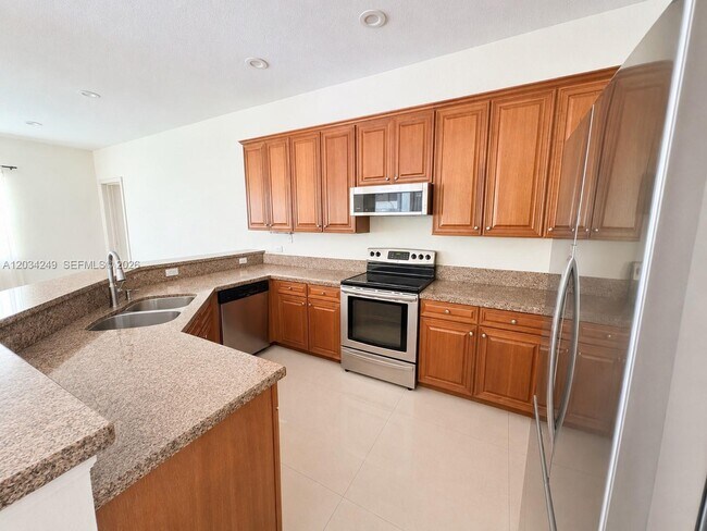 Building Photo - 4463 Rainbow Ave