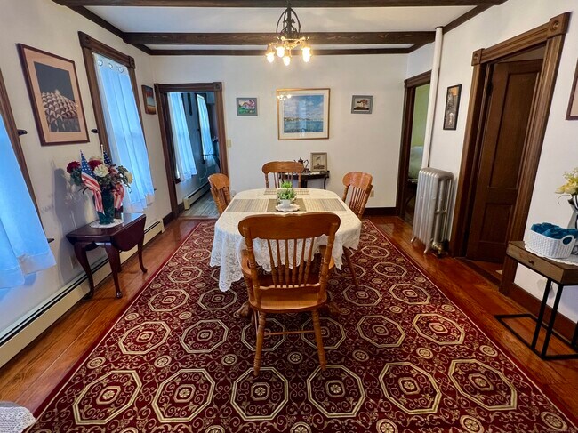 Building Photo - 39 Pearl St