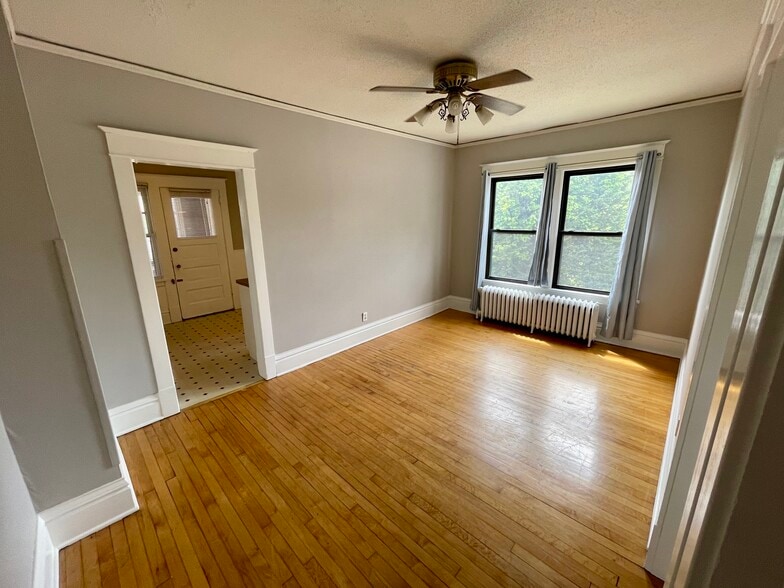 Building Photo - 1528 Iglehart AVe