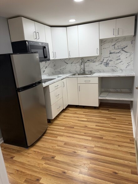 Building Photo - 2245 Jones Rd