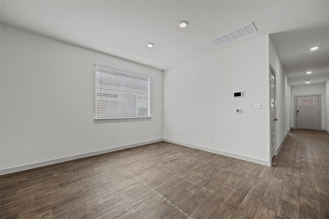 Building Photo - 231 Lavaca River Ln