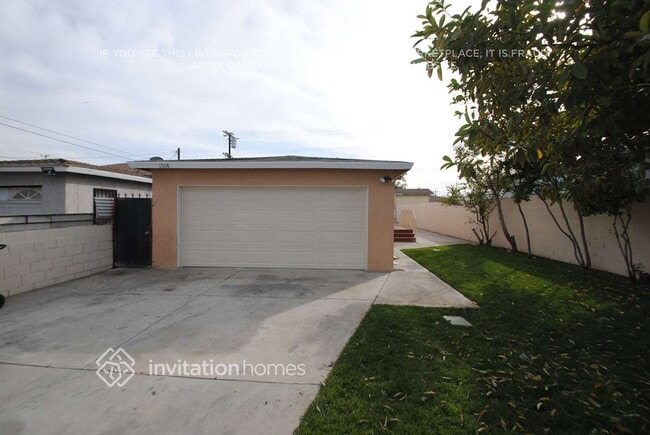 Building Photo - 1018 W G St