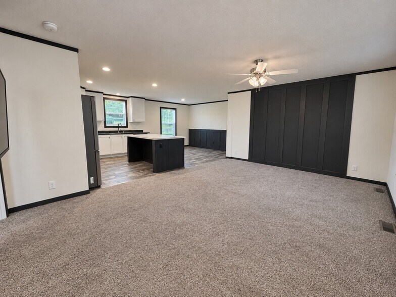 Building Photo - 2315 Ironwood Dr
