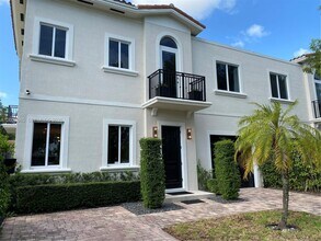 Building Photo - 1299 SW 13th St