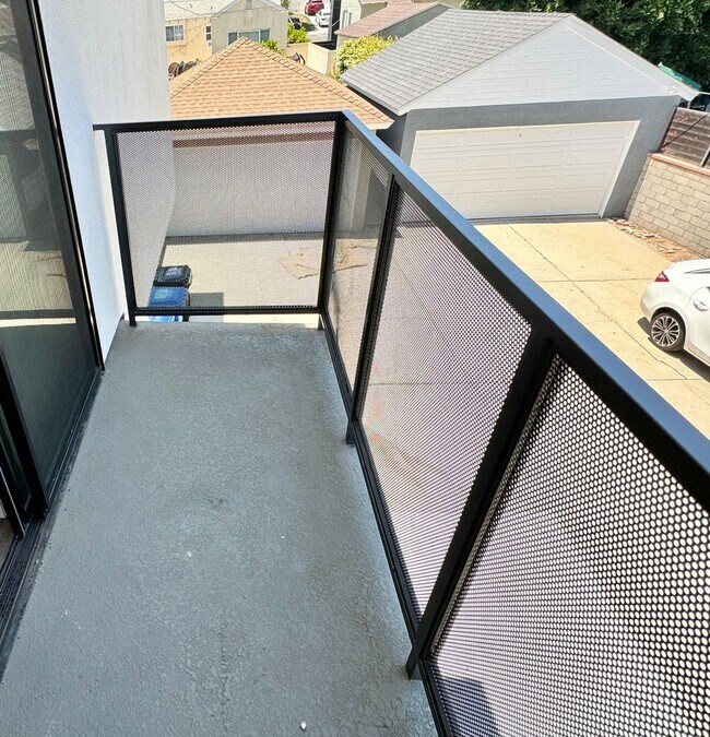 Building Photo - dun8385