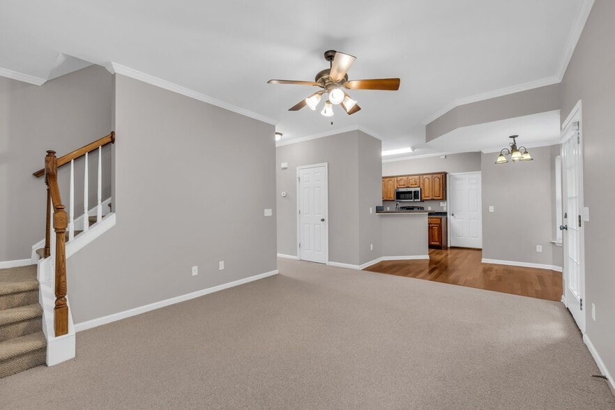 Building Photo - 5623 Crooked Creek Dr
