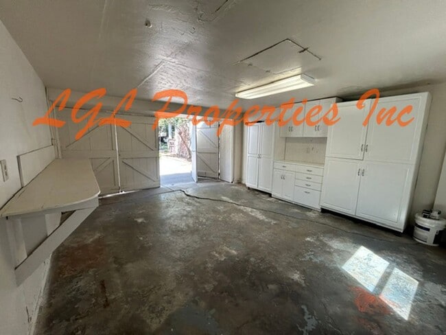 Building Photo - 2787 19th St