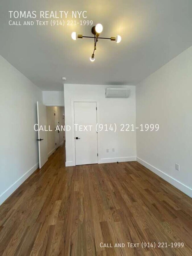 Building Photo - 286 Hawthorne Ave