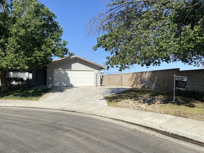 Building Photo - 6903 Creamery Ln