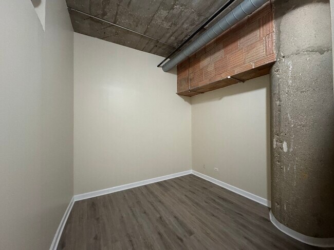 Building Photo - 1516 S Wabash Ave