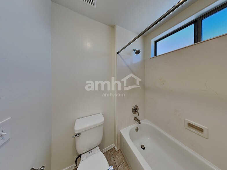 Building Photo - 10466 S Drifter Ranch Pl