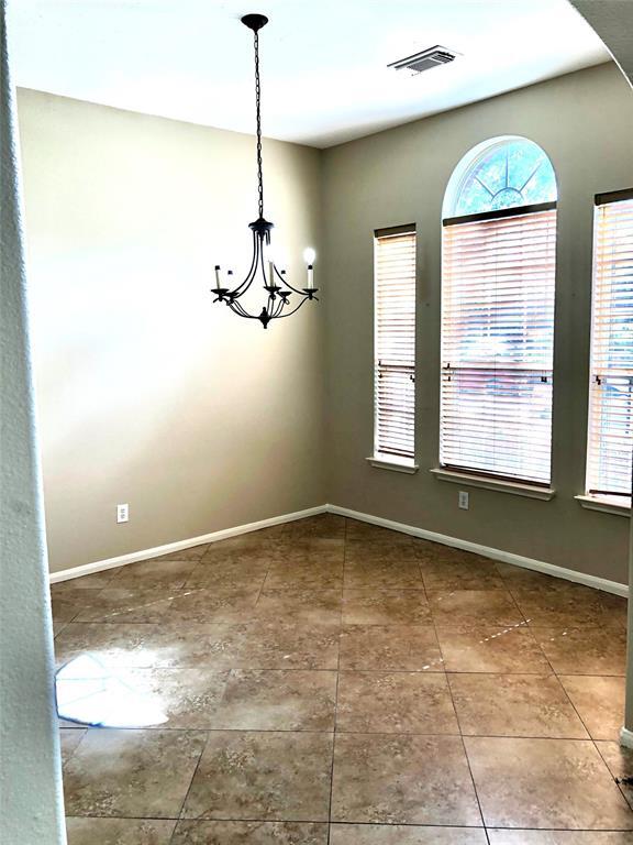Building Photo - 5402 Silver Oak Dr