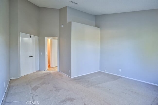 Building Photo - 176 Cll Renata