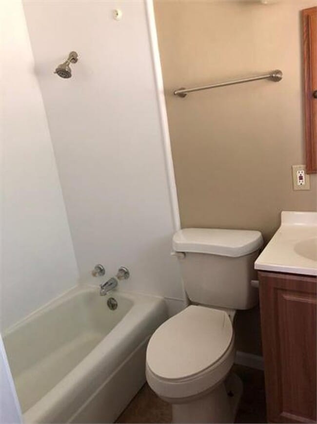Building Photo - 3-bedroom, 2-bathroom home in Houma